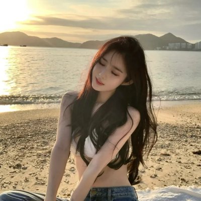 穿黄靴子的女孩